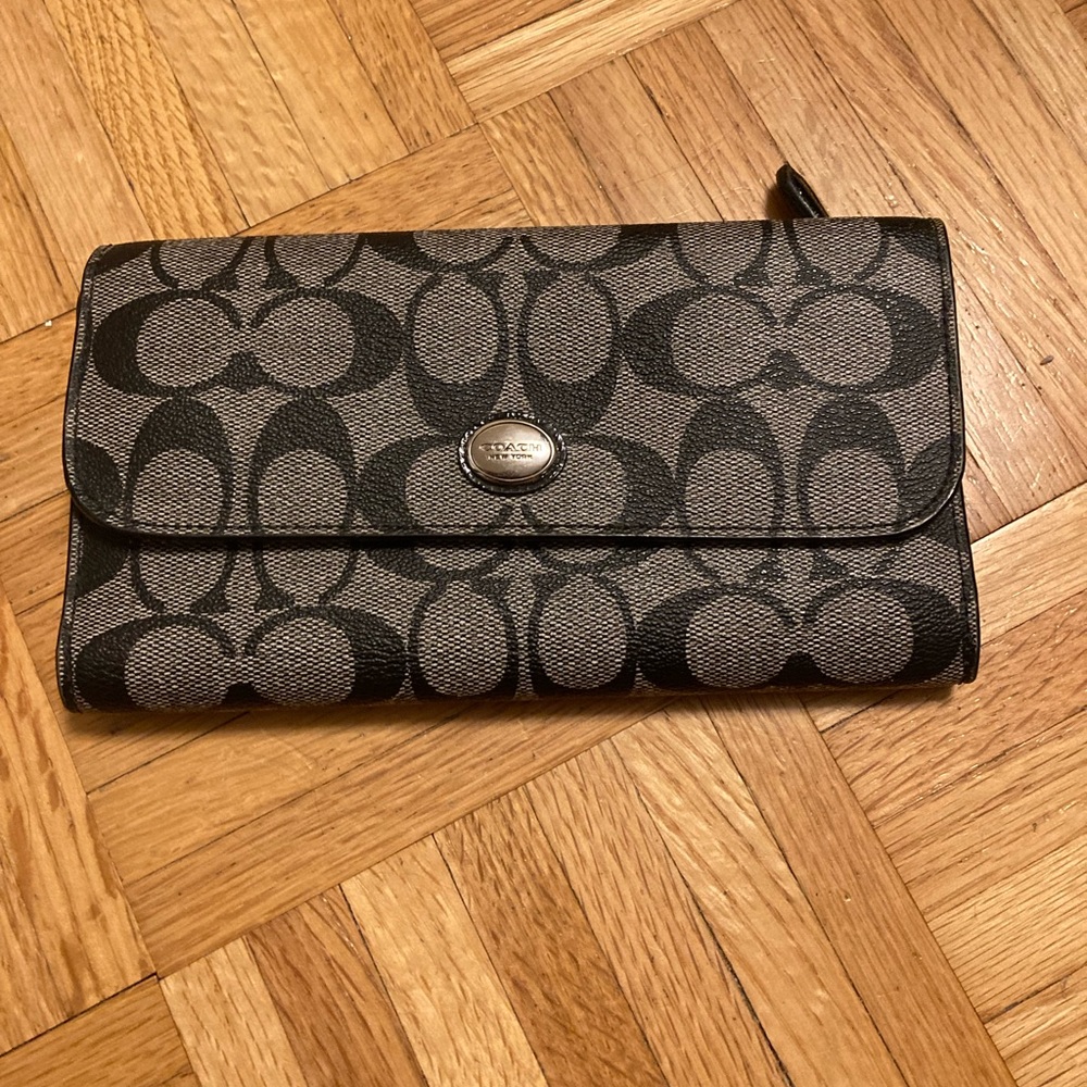 Authentic Coach Wallet